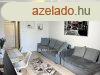 Kzvetlen vzparti, ignyesen feljtott 32 m2-es apartman e