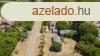 Elad csaldi hz Karcsond, 	Csendes utcban