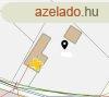 Elad csaldi hz Szirk, 	Aszfaltos t mellett