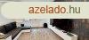 Elad laks garzzsal egytt Nyregyhzn, a Botond utcn, a