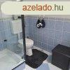 Monor kzponti rszn, 90 m2-es, 2 szintes laks