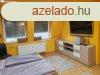 Szolnokon belvrosi, bels ktszintes, 4.emeleti laks elad
