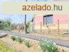 Elad csaldi hz Misefa, 	Csendes utcja