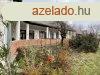 Elad csaldi hz Biatorbgy, 	Nagy telekkel kzponti helyen