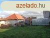 Elad csaldi hz Rbahdvg, 	Kzponthoz kzel