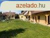 Elad csaldi hz Tmrd, 	F utca