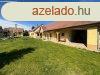 Elad csaldi hz Tmrd, 	F utca
