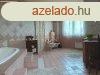 Elad csaldi hz Mogyord, 	Akc kz