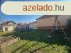 Elad 100 nm-es Feljtott Csaldi hz Bsrkny rpd utca 