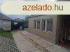 Tpiszele kzpontjban elad csaldi hz