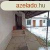 Szolnokon elad kettszbs 58 m2 csaldi hz.