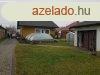 Feljtott csaldi hz Hegyeshalomban
