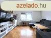 Ktszintes csaldi hz vrja Levl csendes utcjban