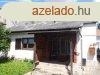 Keszthelyen belvrosi, feljtand hz zlethelyisggel elad