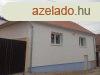 Elad 85 nm-es Feljtott Csaldi hz Pcs Belvros 