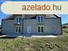 Elad 213 nm-es Csaldi hz Demjn