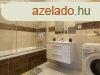 jabb pts laks hatalmas terasszal vroskzpontban elad