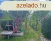 Gyrben a  rgi Hzgyr mgtt rendezett zrtkert elad